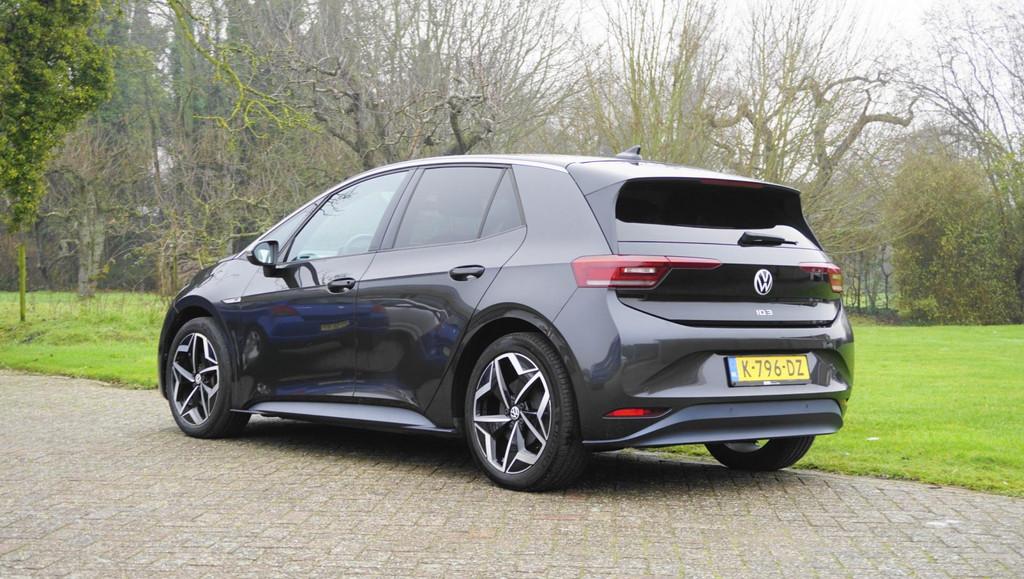 Volkswagen ID.3 First Plus 58 kWh Met SOH Camera met SOH rap, Auto's, Automaat, 966 min, Gebruikt, ID.3