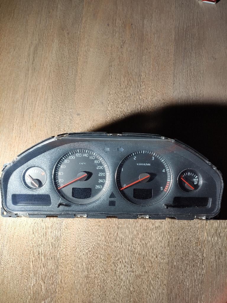 Kilometerteller volvo S 60 KM met artikelnummer 8673262, Ophalen of Verzenden, Volvo