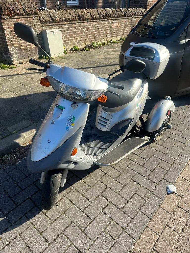 Elektrische scootmobiel scooter rijbewijs vrij zonder helm, Ophalen of Verzenden, 46 km of meer, Overige merken, 16 km/u of meer