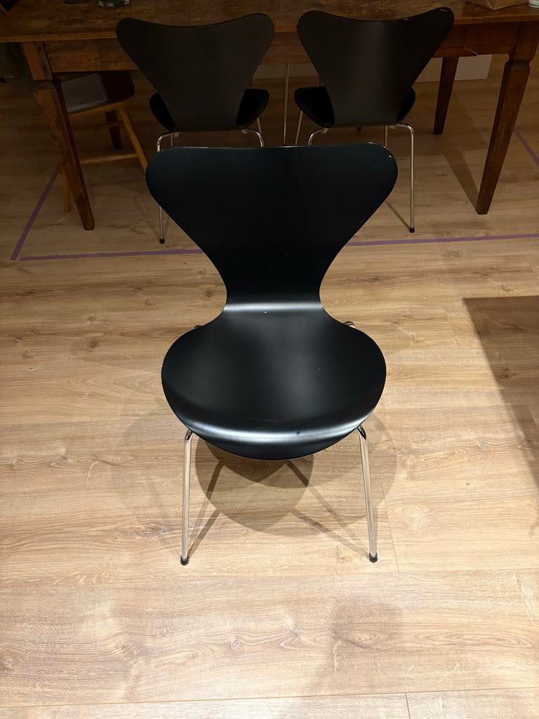 2x Fritz Hansen Vlinderstoel Zwart - Design Klassieker, Huis en Inrichting, Ophalen, Gebruikt, Twee, Zwart