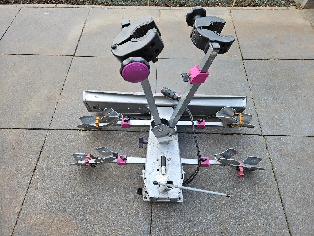 Fietsendrager Spinder RC-2-F, Ophalen, 2 fietsen, Gebruikt, Trekhaakdrager