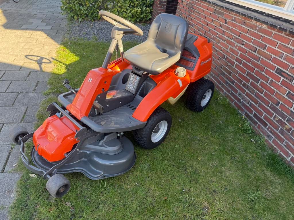 Husqvarna rider R 213 Frontmaaier zitmaaier, Tuin en Terras, Zitmaaiers, Ophalen of Verzenden, Gebruikt, Mulchfunctie, 90 tot 120 cm