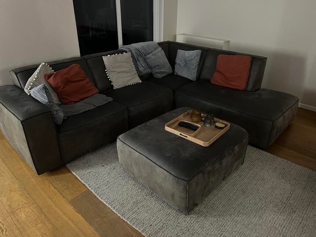 SEVN hoekbank antraciet microleder met poef, Ophalen, Gebruikt, Stof