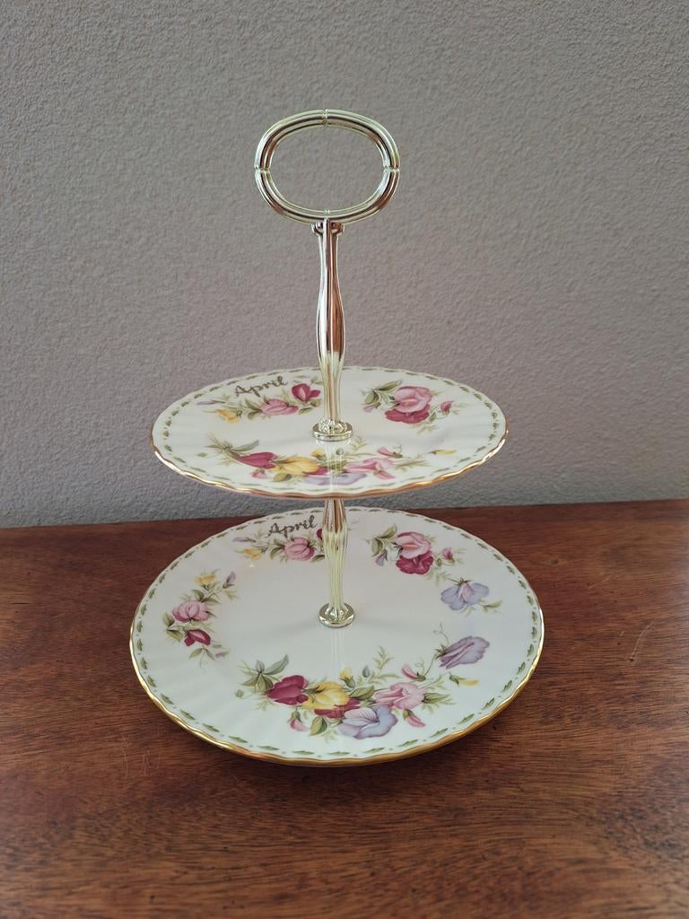 Royal Albert etagere., Ophalen, Overige typen, Zo goed als nieuw, Overige stijlen