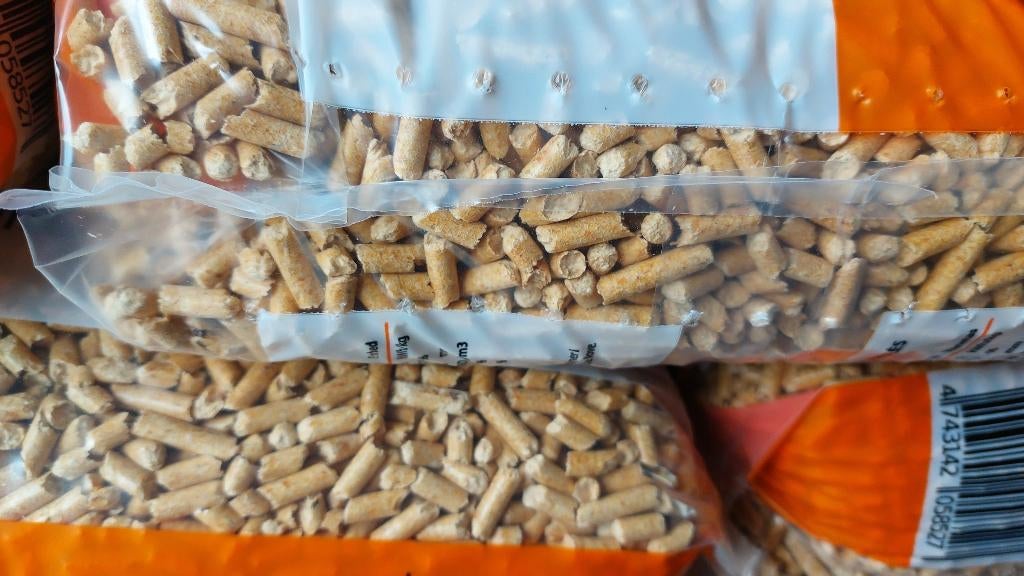 Whitewood pellets 15 kg €8,- incl btw EnplusA1 top pellets!!, 6 m³ of meer, Ophalen