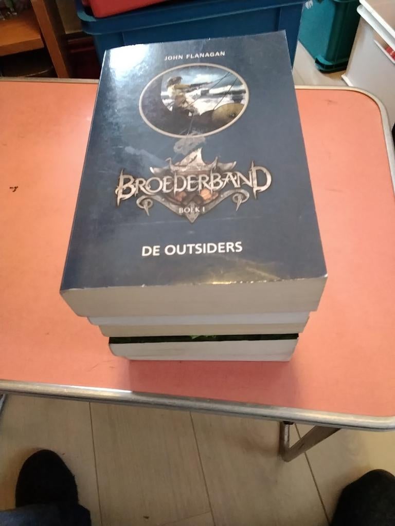 John flanagan broederband boek 1 nu ook € 4, Boeken, Ophalen of Verzenden, Gelezen