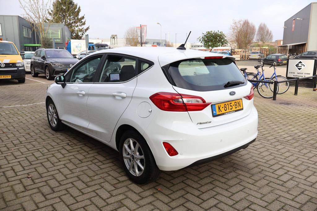 Ford Fiesta 1.0 Titanium 1e Eigenaar | NL-Auto | Volledig On, Auto's, Voorwielaandrijving, Stof, Gebruikt, Euro 6