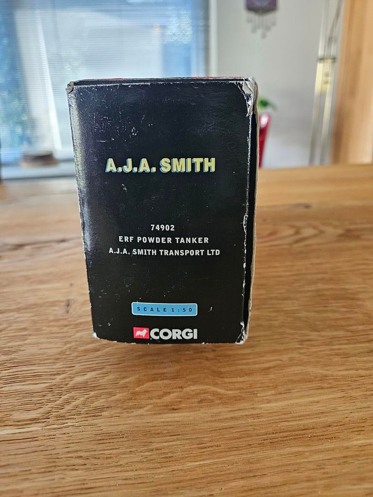 ERF BULK TANKER. Corgi no.74902 schaal 1:50, Ophalen of Verzenden, Bus of Vrachtwagen, Corgi