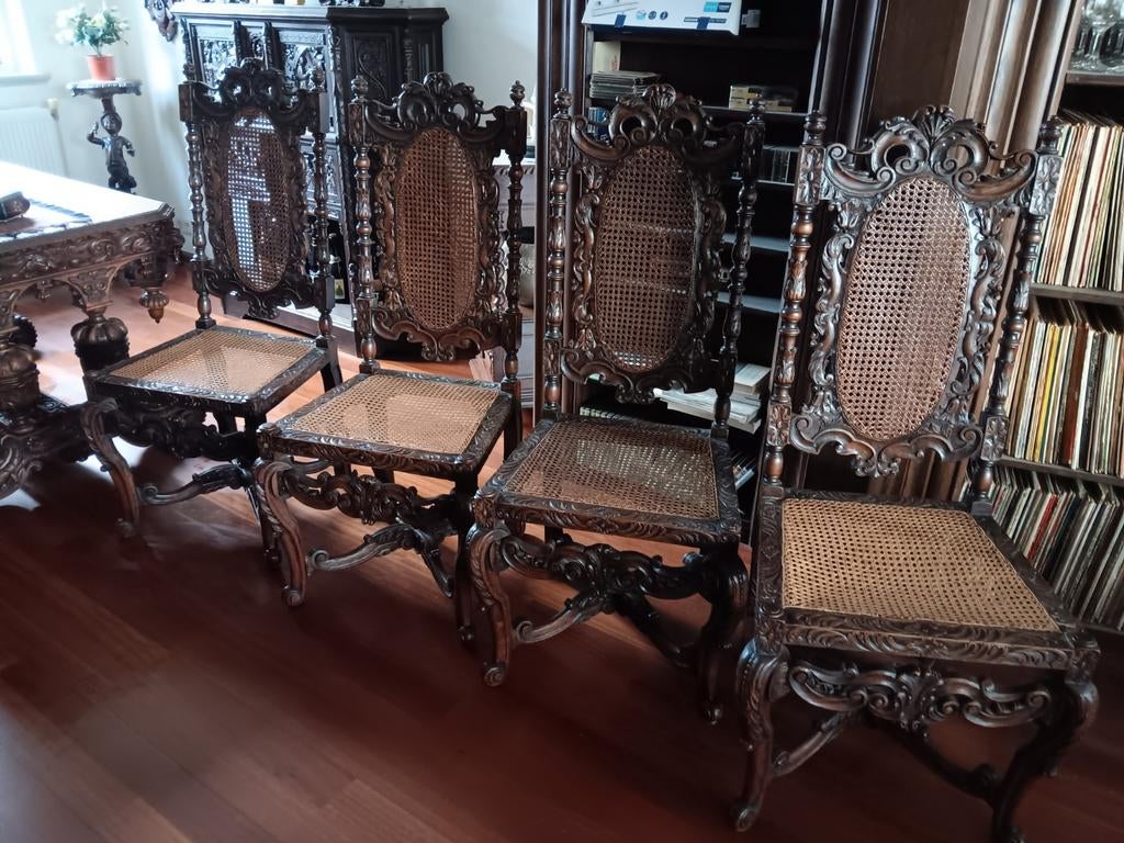 4 antieke stoelen, Ophalen