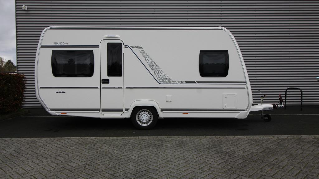 Fendt Bianco Activ 445 SFB 1700 kg - GFK dak, Caravans en Kamperen, Caravans, Schokbreker, Rondzit, Bedrijf, Overige typen