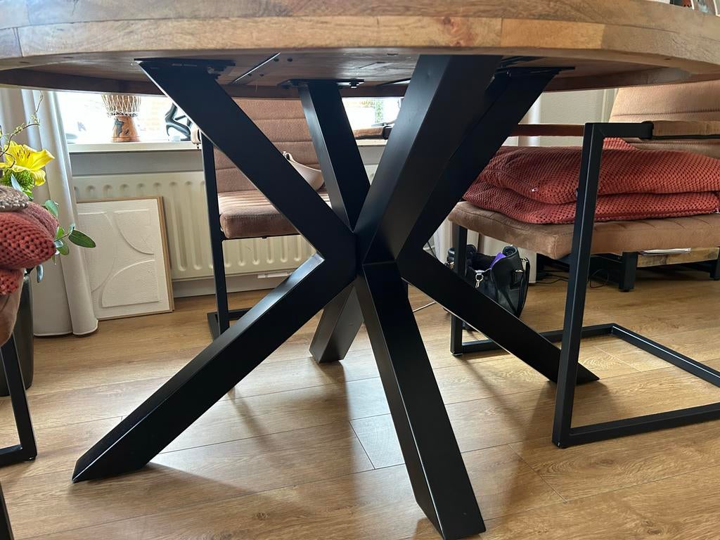 Mongo houten ovale eetkamer tafel zgan 100cm br140 cm l, Ophalen, 100 tot 150 cm, 200 cm of meer, Zo goed als nieuw