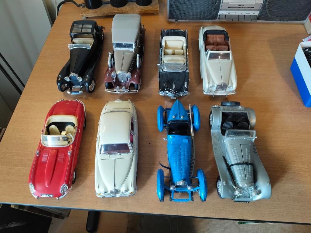8 modelauto's, schaal 1:18 en 1:20, Hobby en Vrije tijd, Modelauto's | 1:18, Ophalen, Maisto