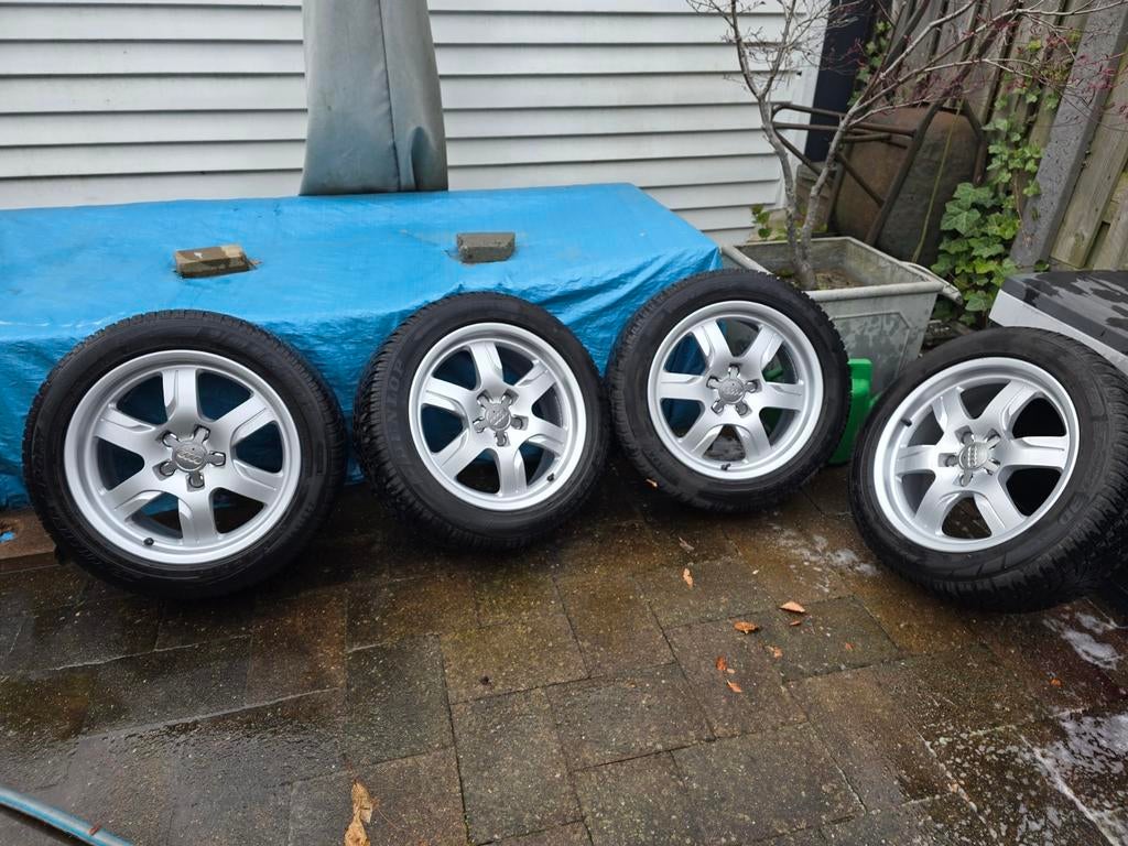 Audi s5  5x112 66.5 naaf, velgen 17 inch met winterbanden, Auto-onderdelen, Banden en Velgen, Ophalen, Velg(en), 17 inch, Winterbanden