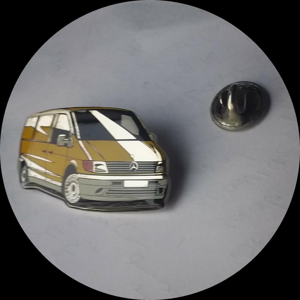 MERCEDES BENZ VITO pin, Ophalen of Verzenden, Zo goed als nieuw, Transport, Speldje of Pin