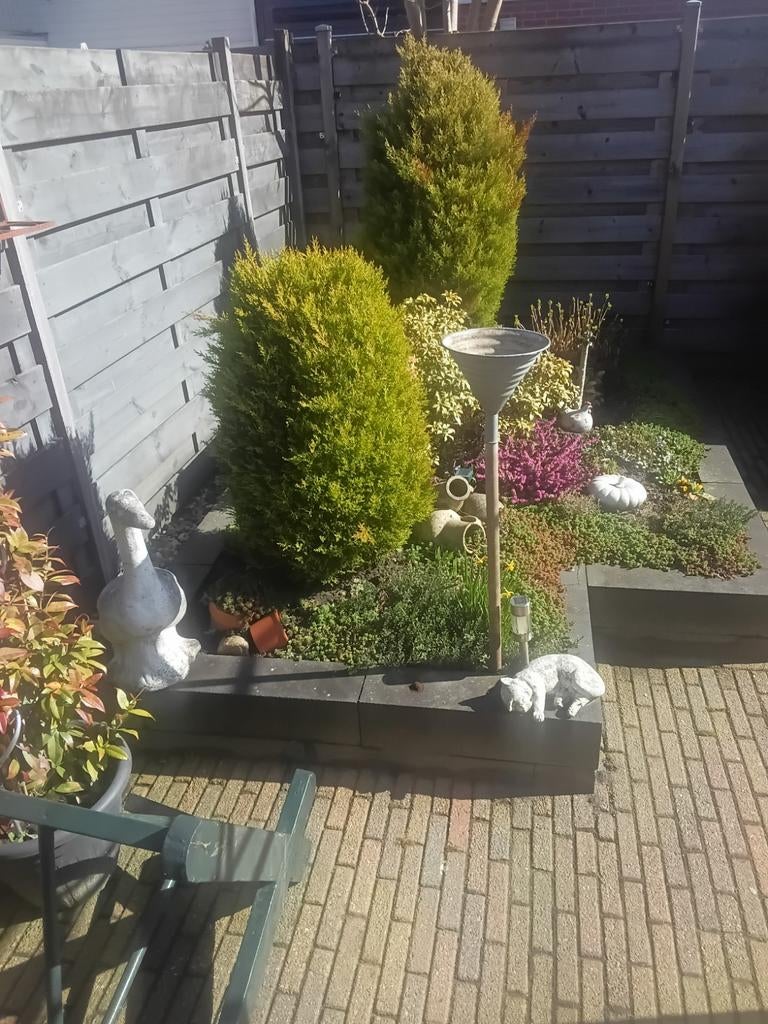 Zinken puntbloempot op stok, Antiek en Kunst, Ophalen