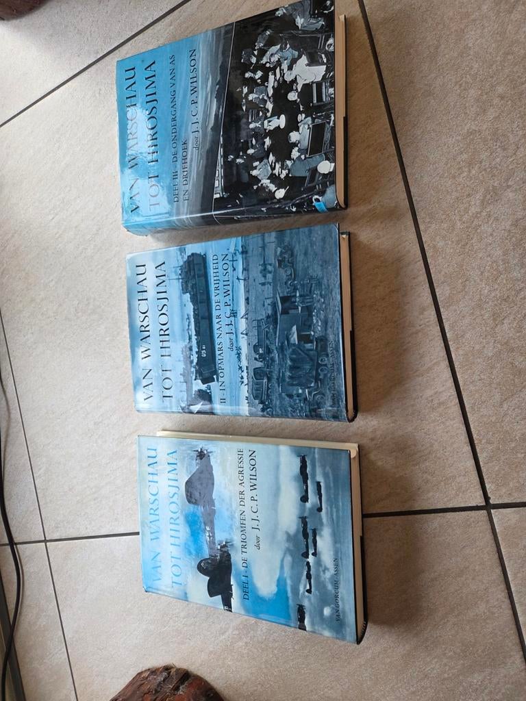 Oorlogsboeken  van Warschau tot Hirosjima incl kaarten, Boeken, Oorlog en Militair, Ophalen of Verzenden