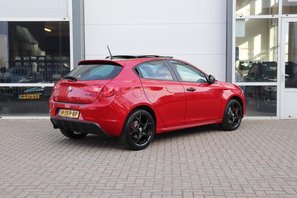 Alfa romeo GIULIETTA 1.4 TURBO SPORT/ORIG.NL/PAN.DAK/1E EIG., Auto's, Alfa Romeo, Gebruikt, Euro 6, 4 cilinders, Electronic Stability Program (ESP)
