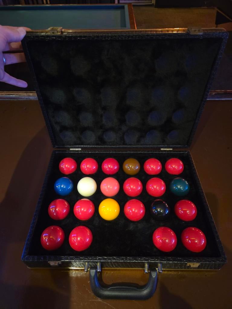 Snooker ballen in koffer, Ophalen of Verzenden