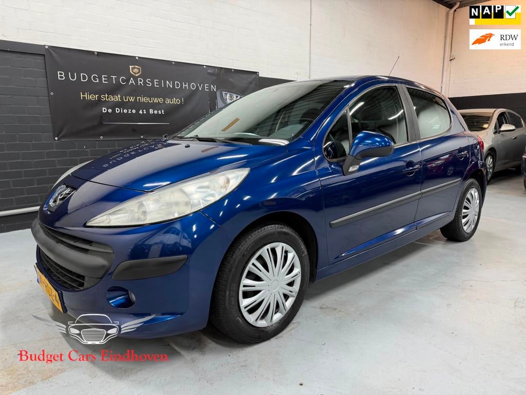 Peugeot 207 1.4 VTi Cool 'n Blue Nap/Navi/Airco/APK 04-2027!, Auto's, Peugeot, Voorwielaandrijving, Stof, Gebruikt, Zwart