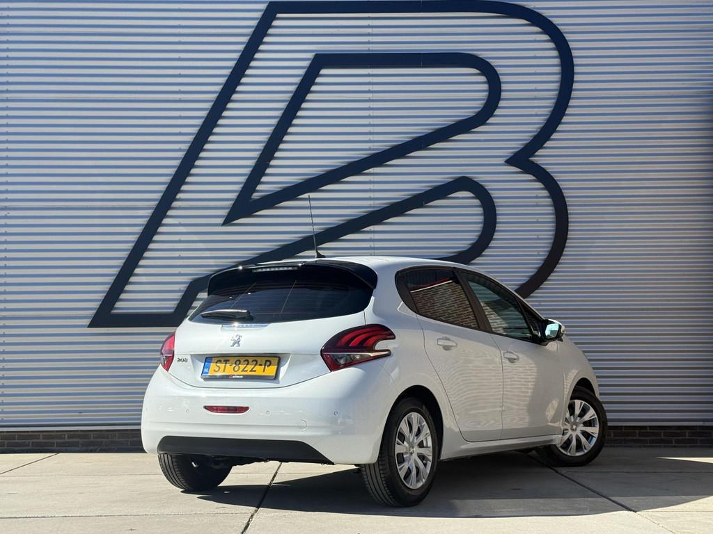 Peugeot 208 1.2 PureTech Blue Lion Navi|Carplay|Airco|D-riem, Auto's, Voorwielaandrijving, Stof, Gebruikt, 82 pk
