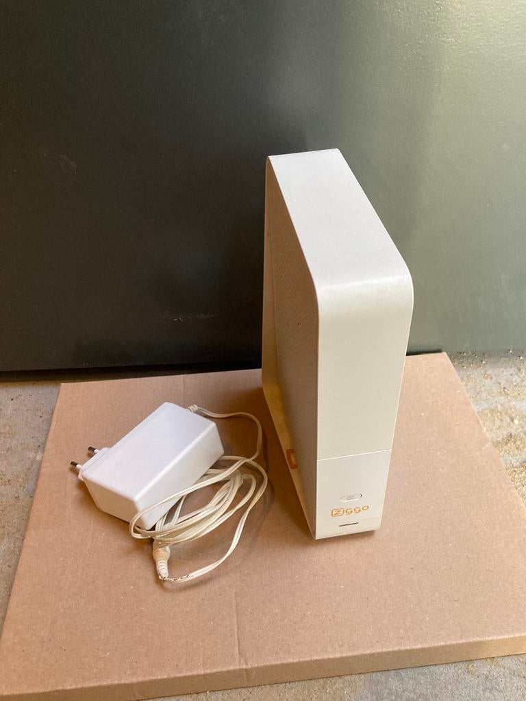Smart wifi Modem router Ziggo TG2492LG-ZG, Ophalen of Verzenden, Zo goed als nieuw