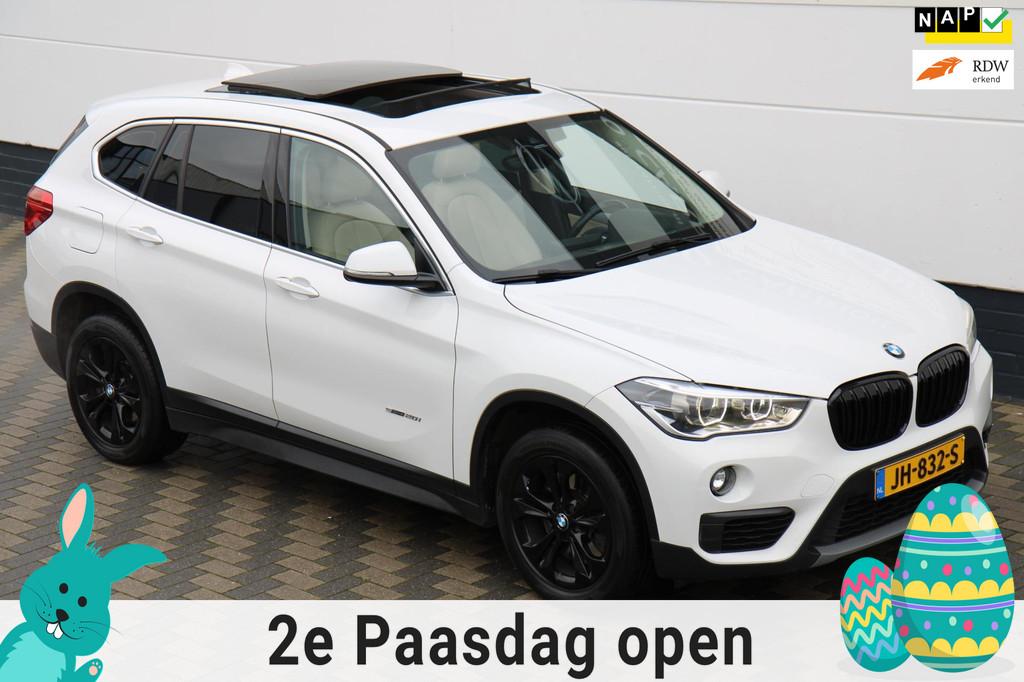 BMW X1 SDrive20i Centennial High Executive Pano Trekhaak NAP, 1998 cc, Wit, SUV of Terreinwagen, 84 €/maand