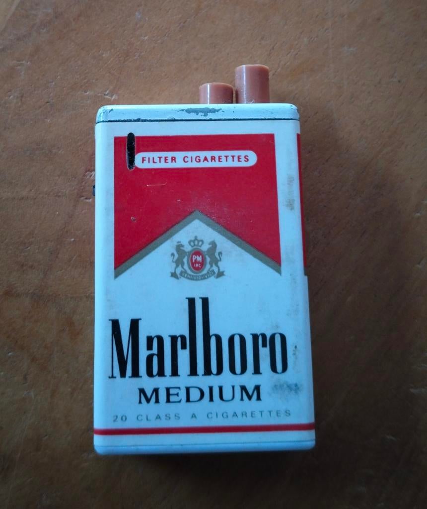 Aansteker Marlboro vintage retro, Ophalen of Verzenden, Gebruikt, Aansteker