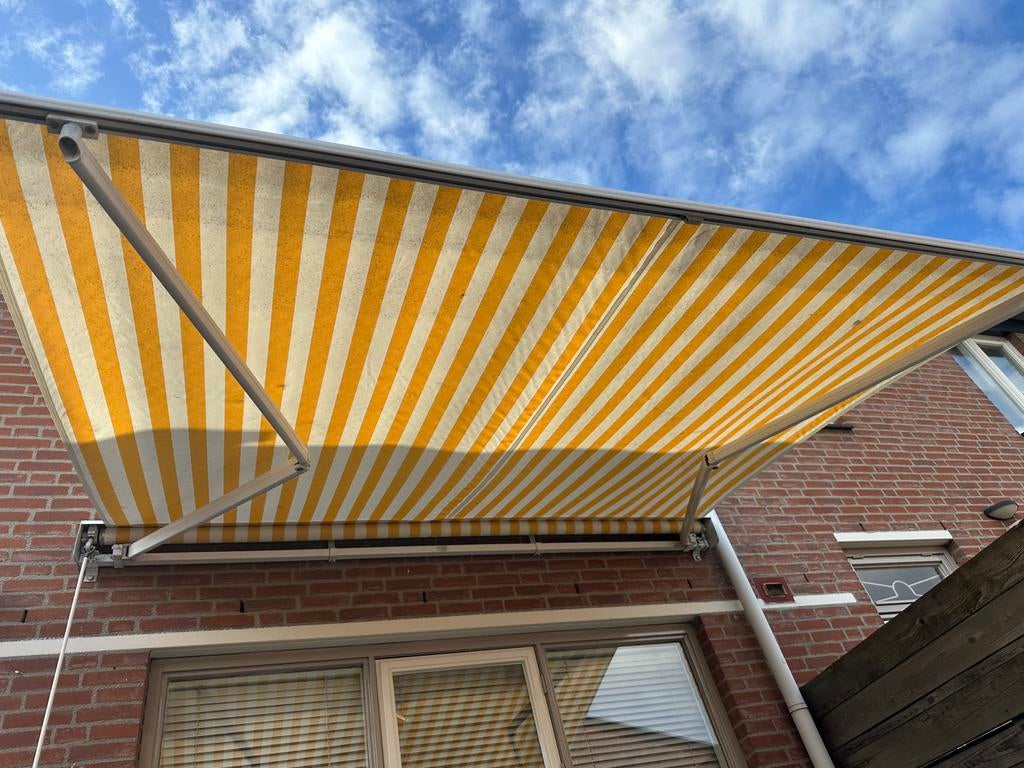 Te koop gele knikarm zonnescherm, Tuin en Terras, Zonneschermen, 150 tot 300 cm, Ophalen, Gebruikt, Knikarmscherm
