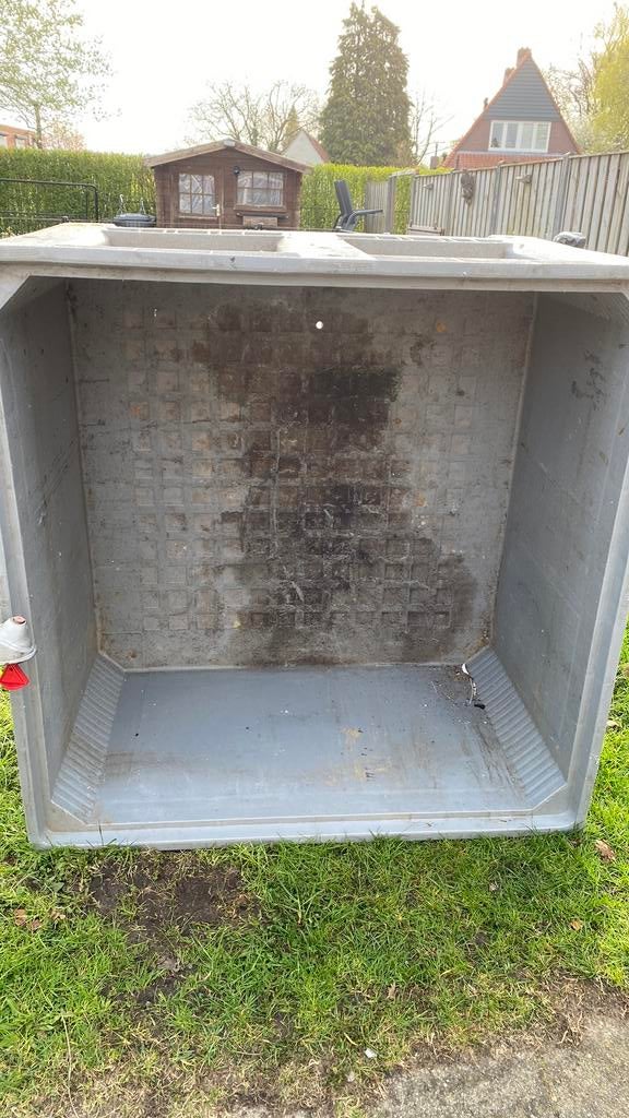 Kunstof bak, Ophalen, Kunststof