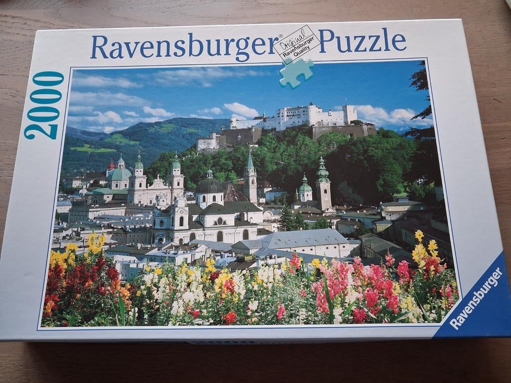 Ravensburger puzzel 2000 stukjes Salzburg, Ophalen of Verzenden, Meer dan 1500 stukjes, Zo goed als nieuw, Legpuzzel