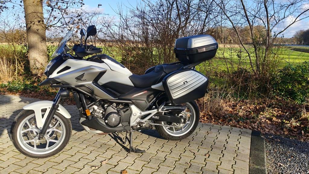 HONDA NC 750 x DCT (2017) Automaat met 3 delige Kofferset. - foto 3