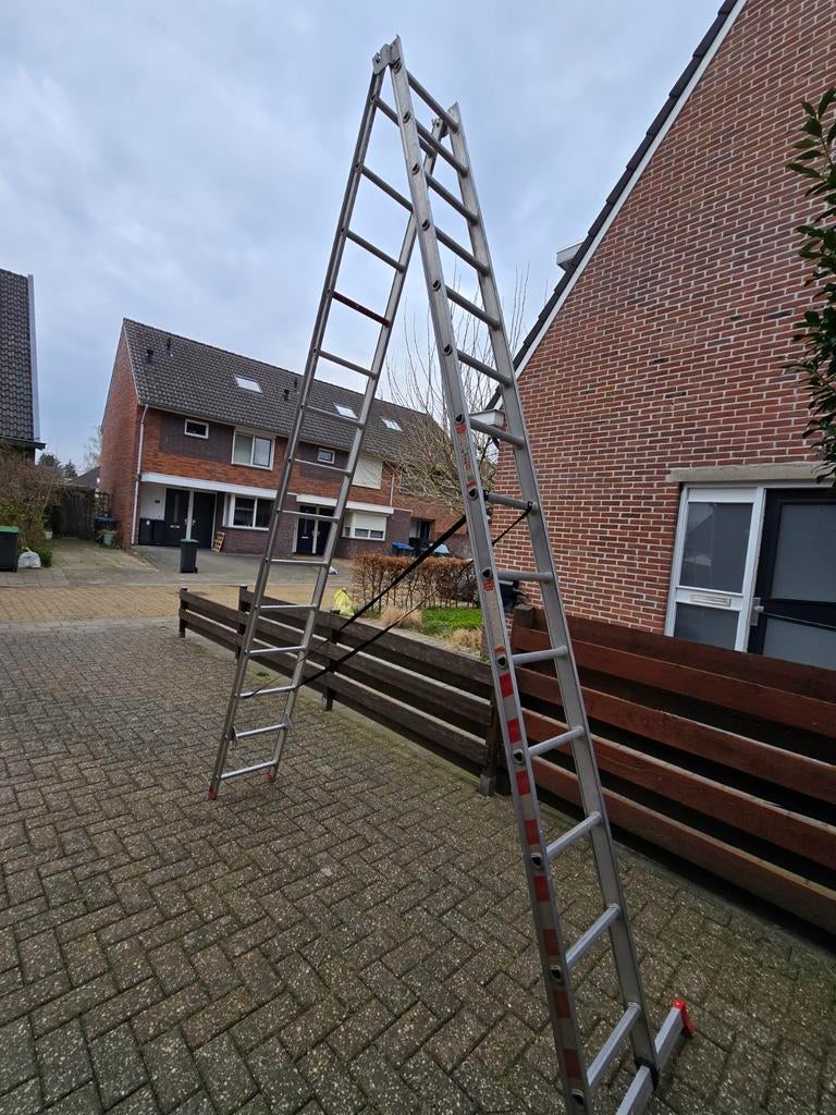 Altrex ladders 2 stuks, Doe-het-zelf en Verbouw, Ladders en Trappen, Ophalen, Zo goed als nieuw, Ladder, Opvouwbaar of Inschuifbaar