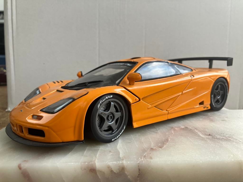Mclaren F1 GTR UT MODELS, Hobby en Vrije tijd, Modelauto's | 1:18, Ophalen of Verzenden, Zo goed als nieuw, Auto, UT Models