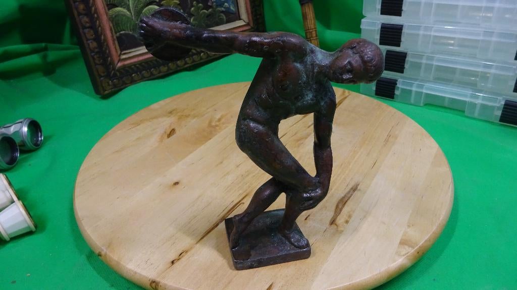 Bronzen beeldje van Myron discuswerper., Ophalen of Verzenden, Gebruikt, Mens