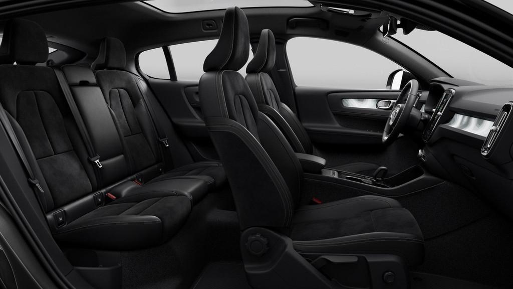 Volvo EC40 SINGLE MOTOR EXTENDED RANGE PLUS 82 kWh -PANO.DAK, Auto's, Volvo, Automaat, 12 maanden, Zwart, Origineel Nederlands