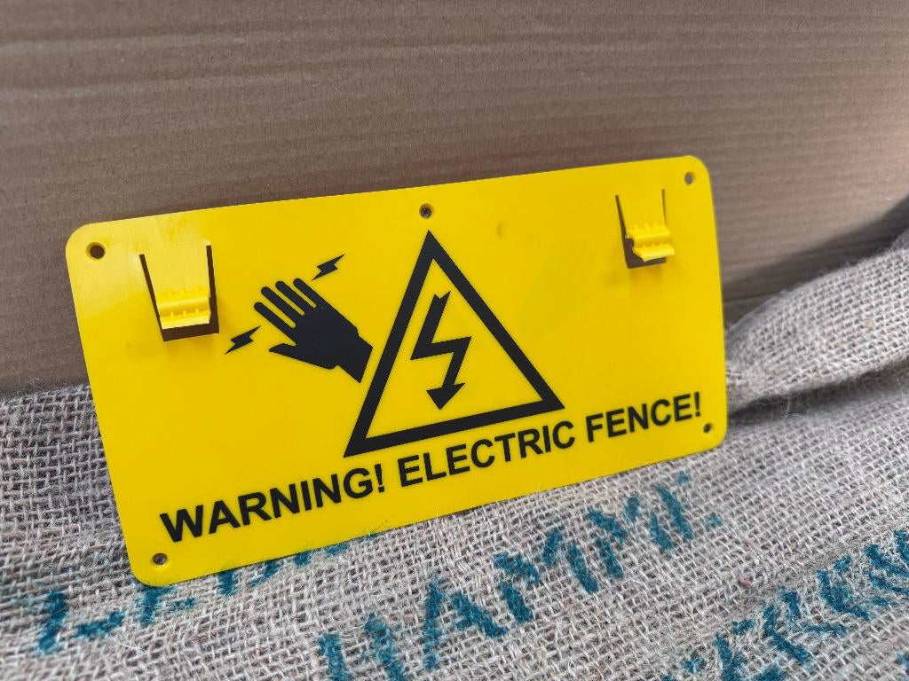 BORDJES  ,,pasop schrikdraad''  OPRUIMING, Dieren en Toebehoren, Stalling en Weidegang