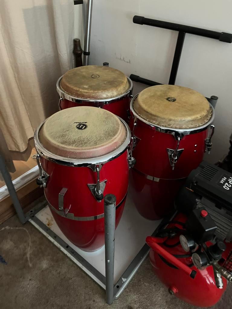 Rode LP Congas - Set van drie (optioneel cradles), Muziek en Instrumenten, Percussie, Ophalen, Gebruikt, Trommel