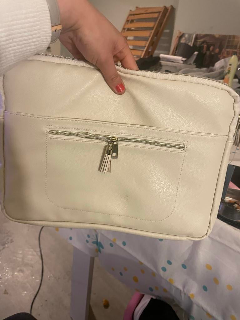 HEMA Laptop tas - Crème/Wit, Computers en Software, Laptoptassen, Nieuw, Schoudertas, 15 inch, Ophalen of Verzenden