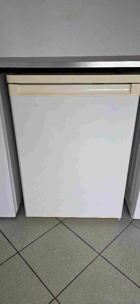 Vriezer (tafelmodel), Witgoed en Apparatuur, Vriezers en Diepvrieskisten, Gebruikt, Ophalen, Vrieskast, 85 tot 120 cm