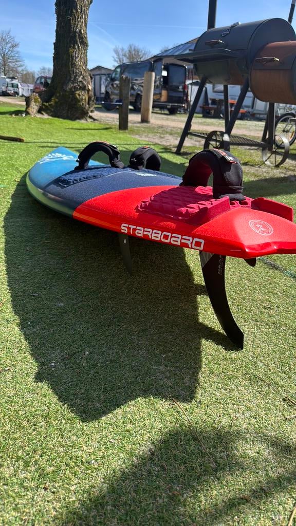 Starboard Ultra 86L Carbon Reflex Windsurfboard model 2024, Ophalen, 7 m² of meer, Minder dan 250 cm, Zo goed als nieuw