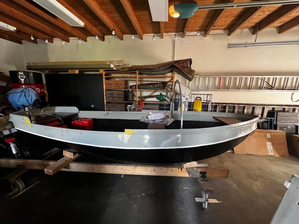 Prachtige stalen visboot 4,5 meter met Yamaha 4pkZeer netjes, Watersport en Boten, Vis- en Consoleboten, Ophalen, Overige materialen