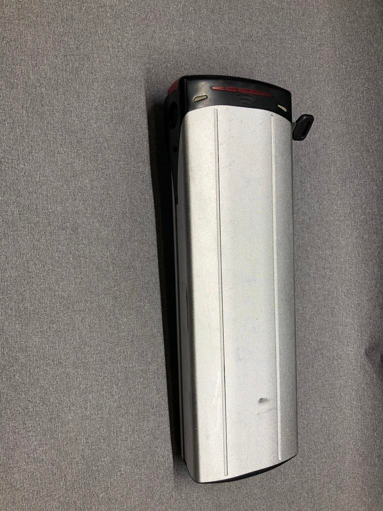 Elektrische fietsaccu van het merk Multicycle Move 24v -11Ah, Fietsen en Brommers, Ophalen, Zo goed als nieuw