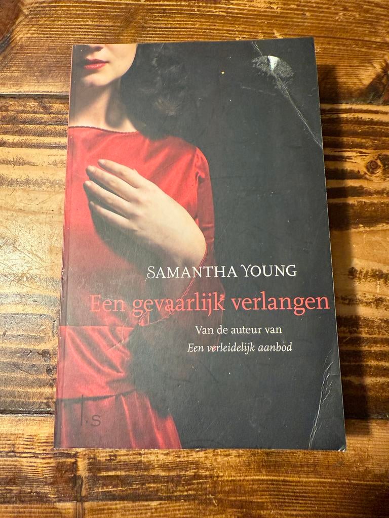 Een gevaarlijk verlangen - Samantha Young (Boek), Boeken, Ophalen of Verzenden, Gelezen, Nederland