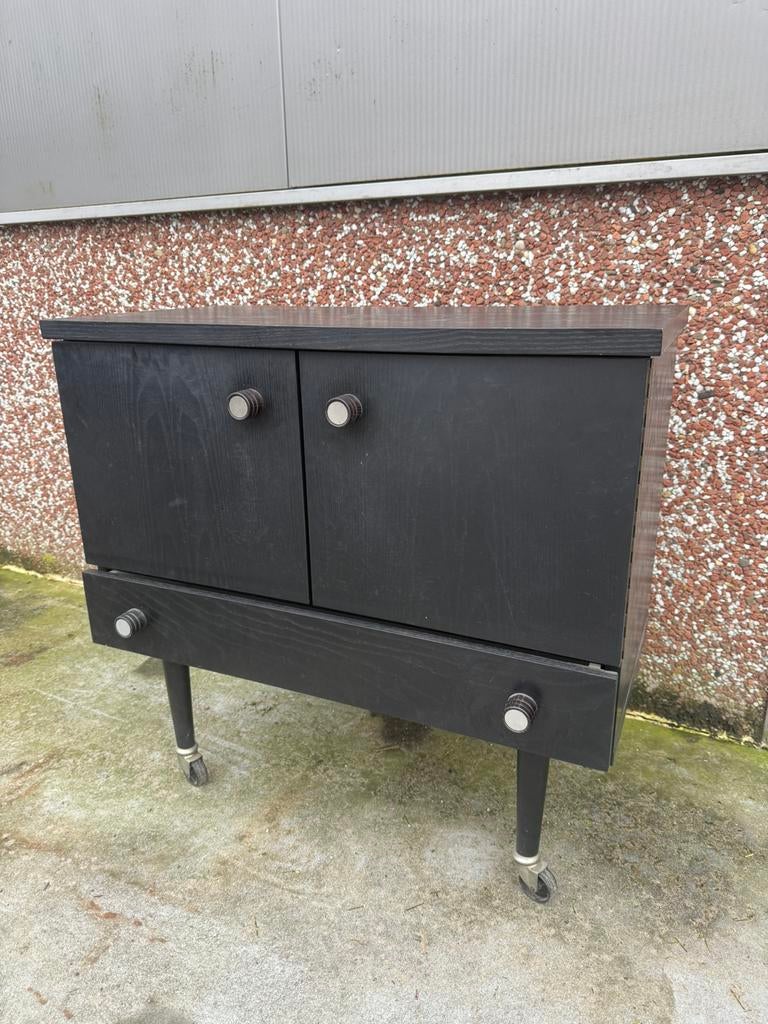 Vintage kastje met wieltjes, Ophalen, Gebruikt, 100 tot 150 cm, 25 tot 50 cm