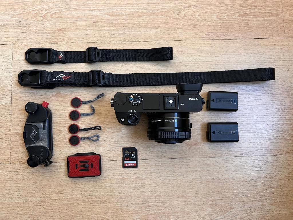 Sony A6000 + F/3.5-5.6 16-50mm kitlens + Gratis Accessoires, Ophalen, Compact, Zo goed als nieuw, Sony