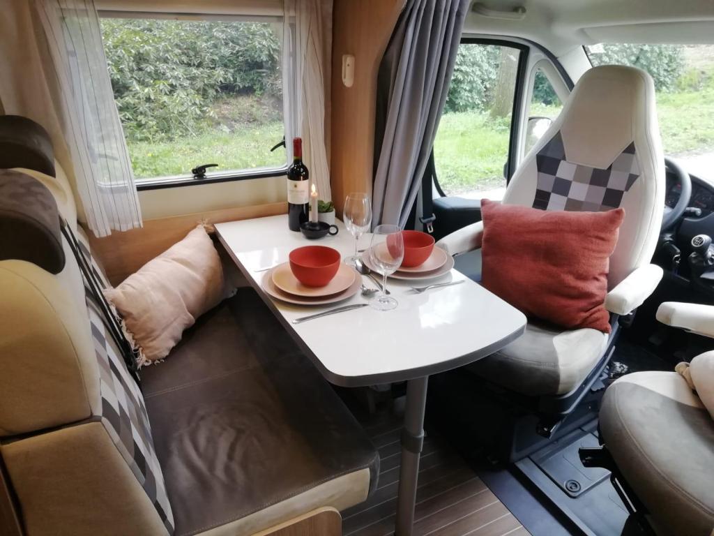 Luxe Sunlight T69 S met fietsendrager, solair en 64157 km's, Niet ingevuld, Sunlight, Ringverwarming, Fiat