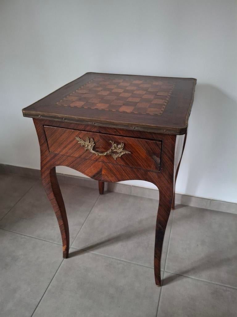 Antieke houten schaaktafel met schaakbord uit Frankrijk, Ophalen