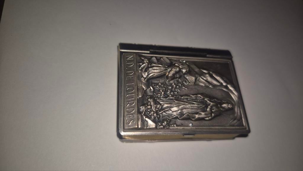 Vintage Rozenkrans Doosje Lourdes, Antiek en Kunst, Antiek | Religie, Ophalen of Verzenden