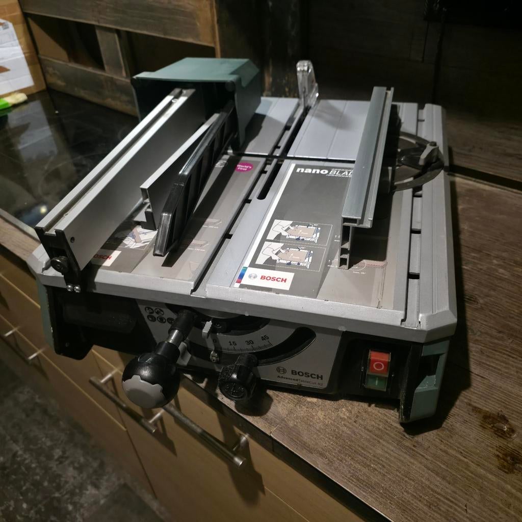 Bosch zaagtafel nanoblade tafel zaag, Cirkelzaag, Ophalen of Verzenden, Zo goed als nieuw, 30 tot 70 mm