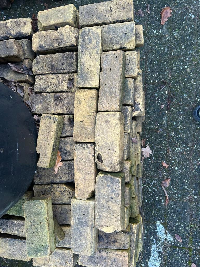 Oude gele ijzelsteentjes voor terras, Doe-het-zelf en Verbouw, Metselstenen, Ophalen of Verzenden, Gebruikt, Bakstenen